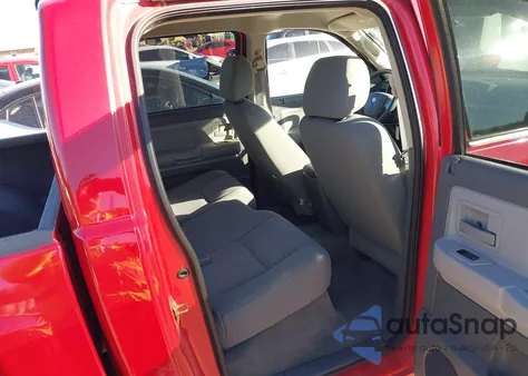 2007 Dodge Dakota Slt from USA, damaged, VIN 1D7HE48KX7S117591